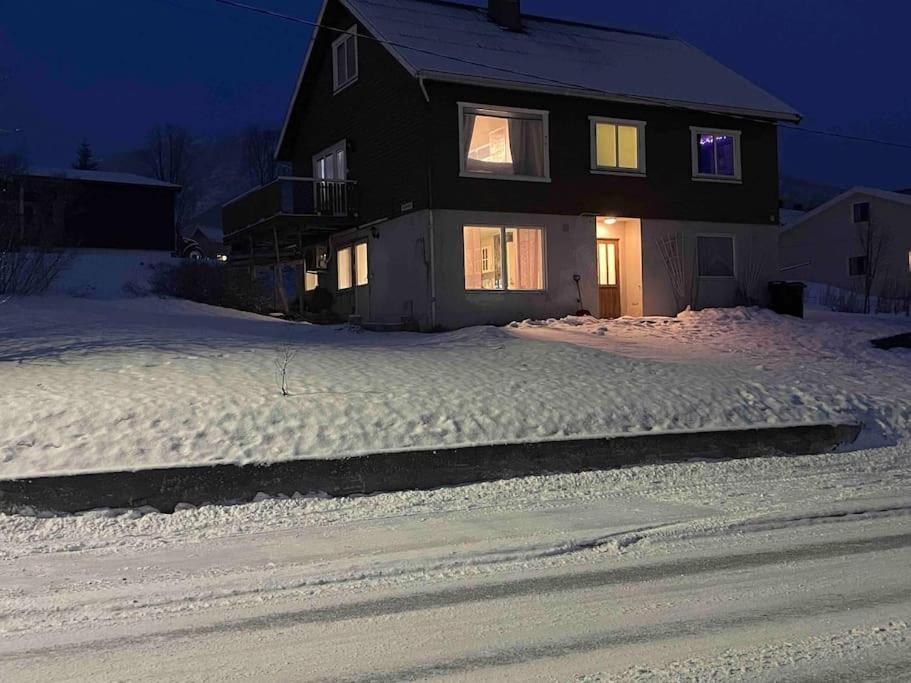 Strandveien 71 Skjervoy Экстерьер фото